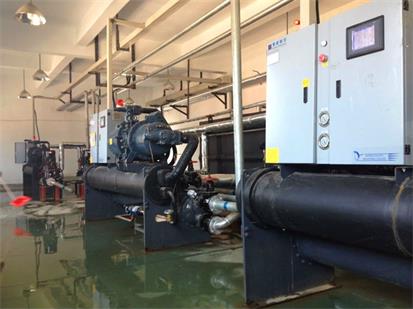 濟(jì)南水冷螺桿式冷水機組，風(fēng)冷低溫冷水機組